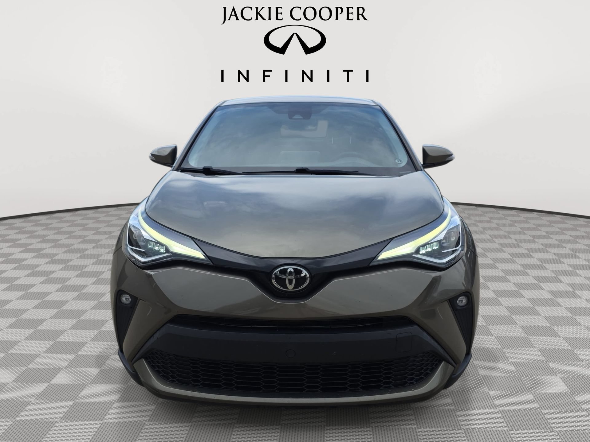Used 2021 Toyota C-HR Limited FWD image 2