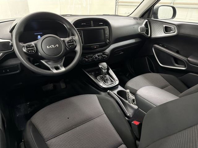 Used 2024 Kia Soul LX w/ Option Group 015 FWD image 17
