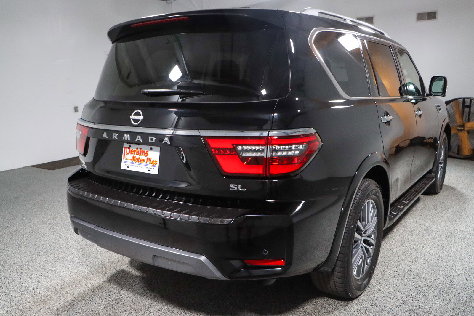 Used 2024 Nissan Armada SL image 7