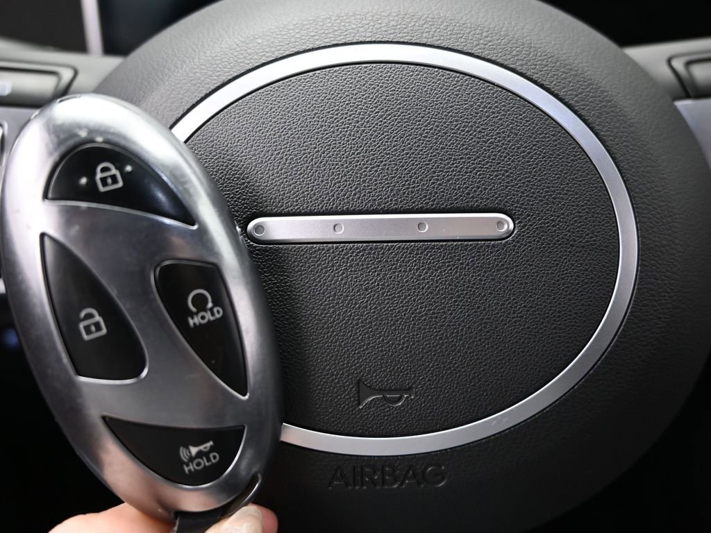 Used 2025 Hyundai Santa Cruz SEL image 37