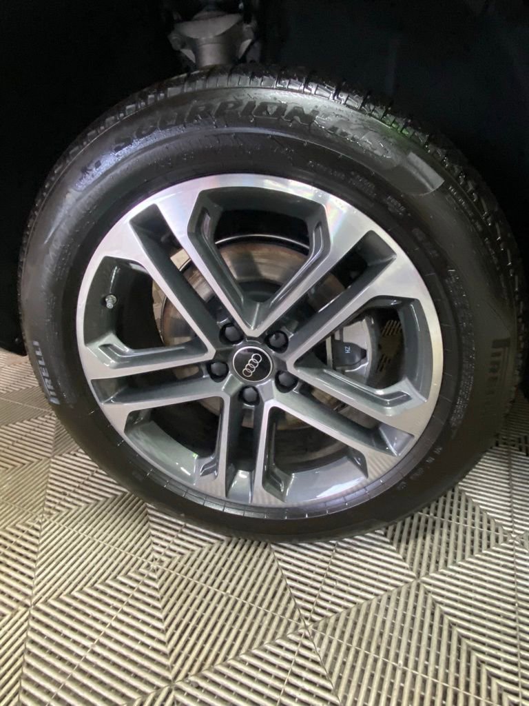 New 2025 Audi Q5 Premium Plus image 9