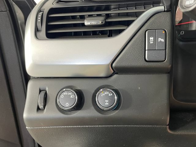 Used 2020 Chevrolet Suburban LS AWD/4WD image 13