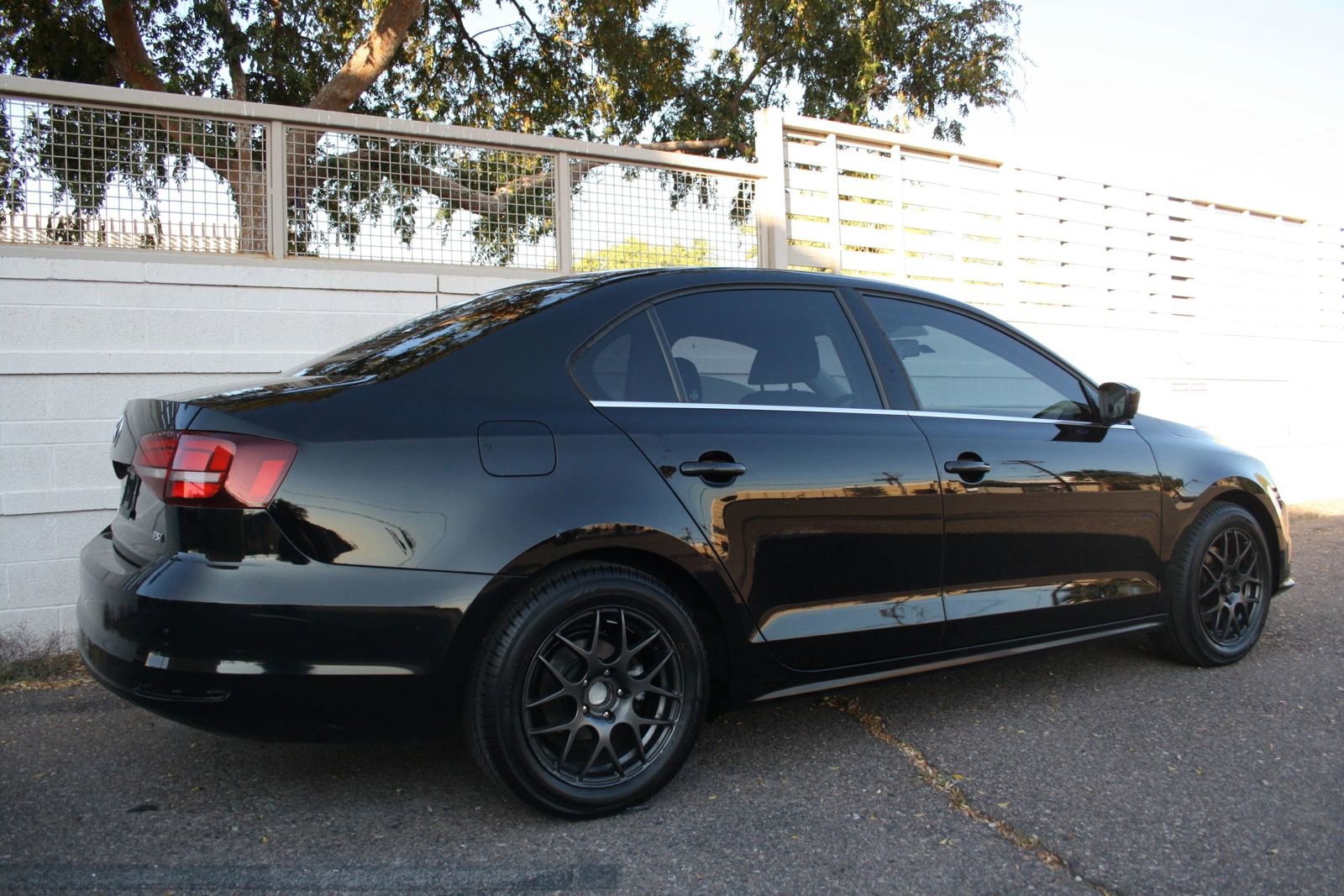 Used 2017 Volkswagen Jetta S image 3