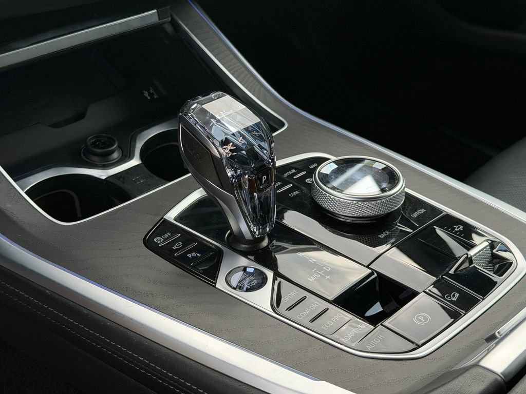 Used 2022 BMW X7 xDrive40i w/ Executive Package AWD/4WD image 30