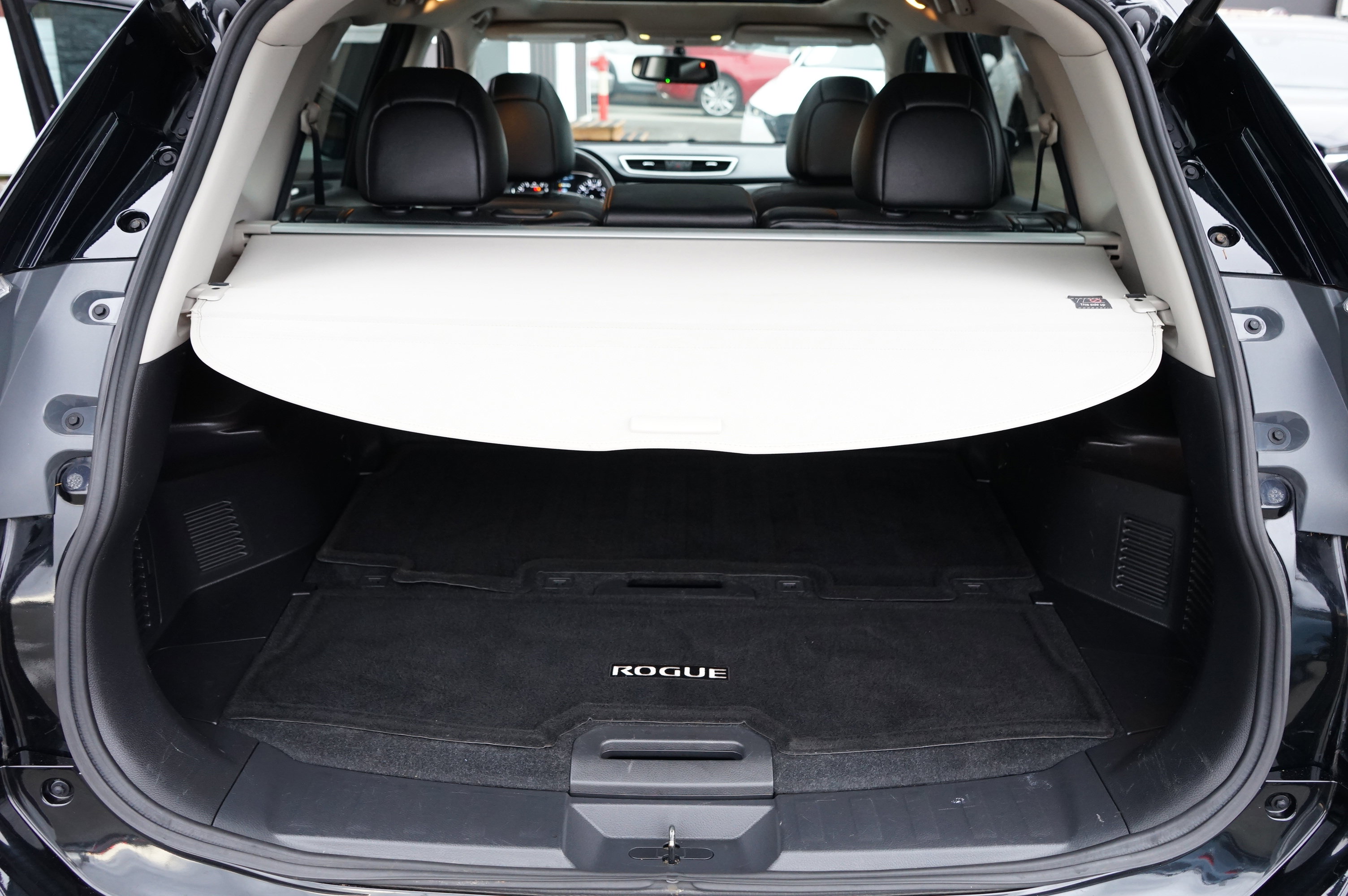 Used 2016 Nissan Rogue SL w/ SL Premium Package image 29