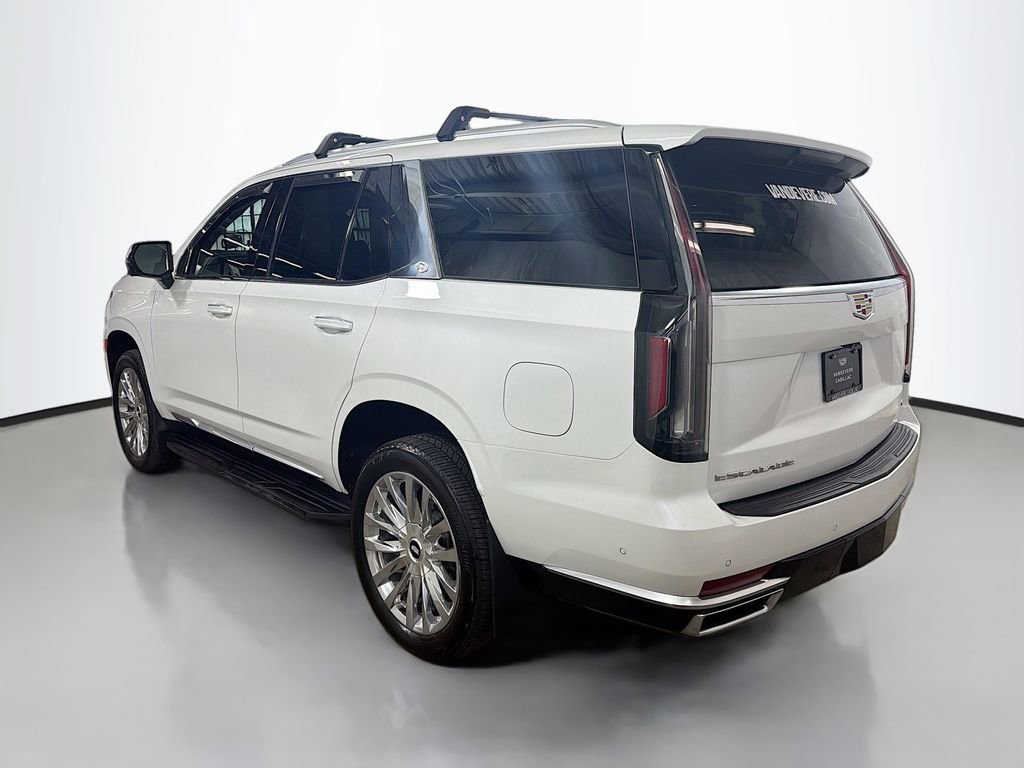 Used 2024 Cadillac Escalade Premium Luxury image 5