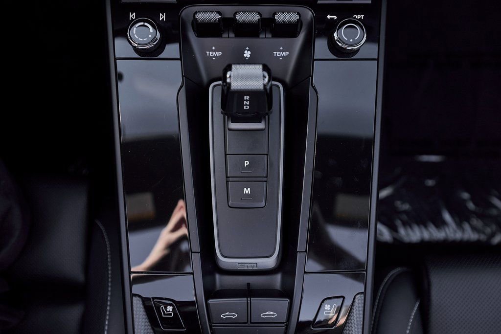 Used 2024 Porsche 911 Carrera GTS w/ Premium Package image 57