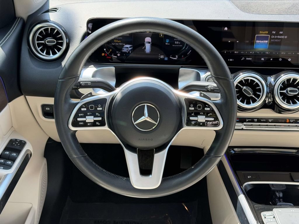 Used 2023 Mercedes-Benz GLB 250 w/ Premium Package image 19