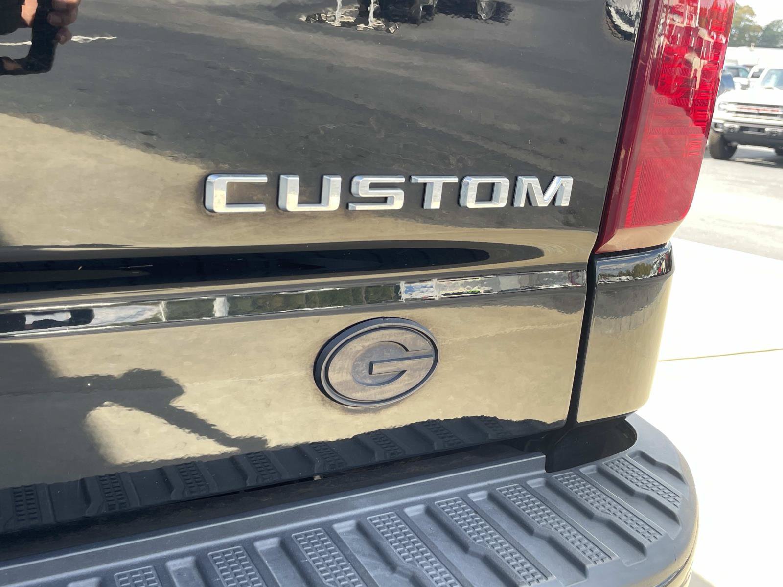 Used 2023 Chevrolet Silverado 1500 Custom RWD image 7