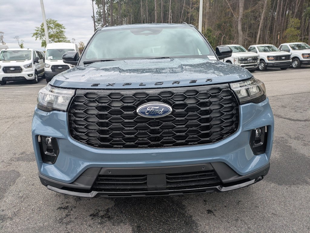 New 2026 Ford Explorer ST-Line w/ ST-Line Street Pack RWD image 9