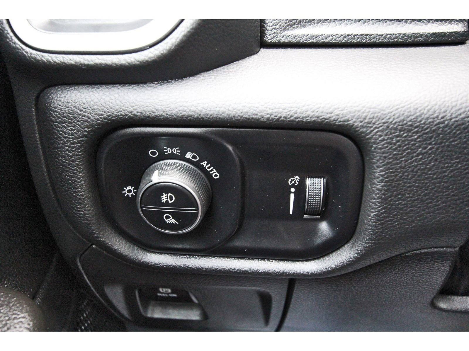 Used 2023 RAM 1500 Lone Star image 17