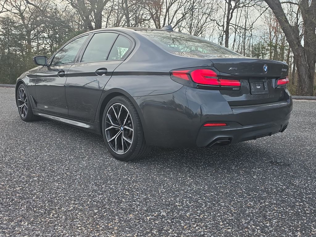 Used 2022 BMW 540i xDrive w/ M Sport Package image 7