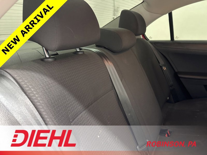 Used 2015 Volkswagen Jetta S image 9