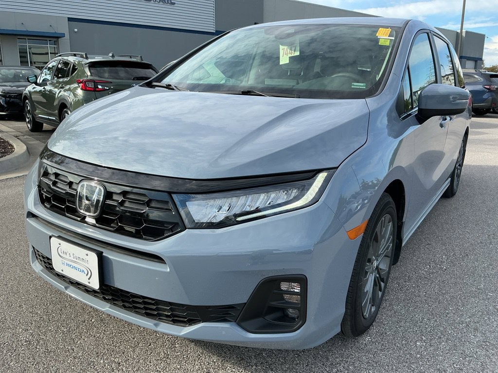 Certified 2026 Honda Odyssey Touring image 2