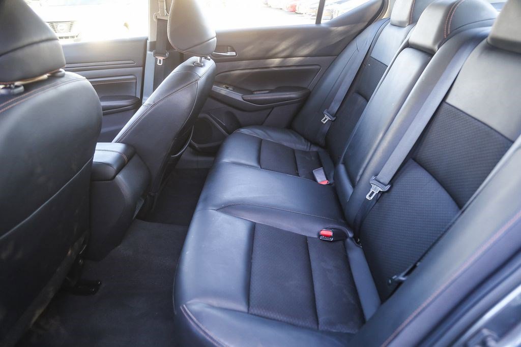 Used 2022 Nissan Altima 2.5 SR image 17