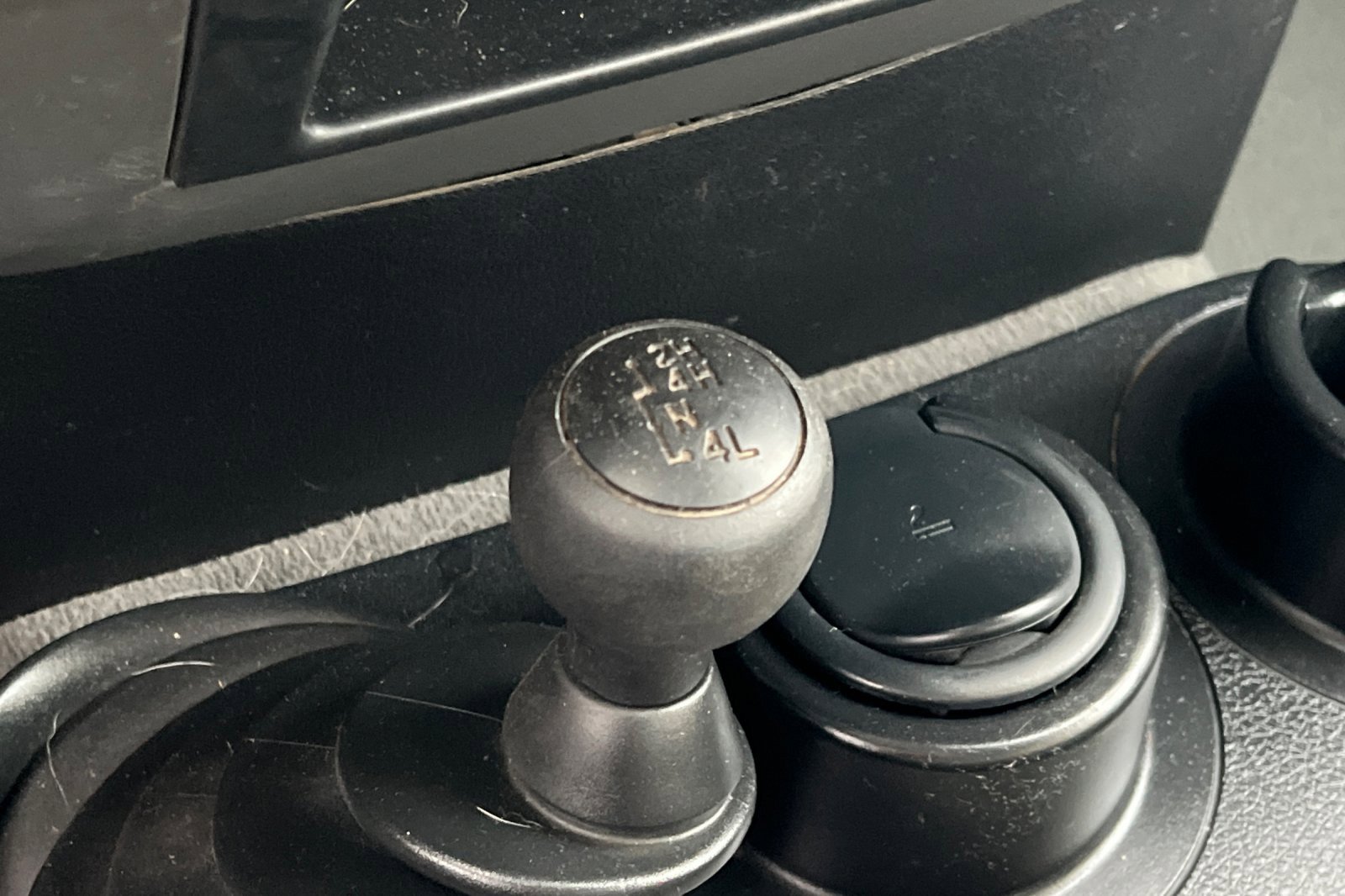 Used 2004 Ford F150 STX image 25