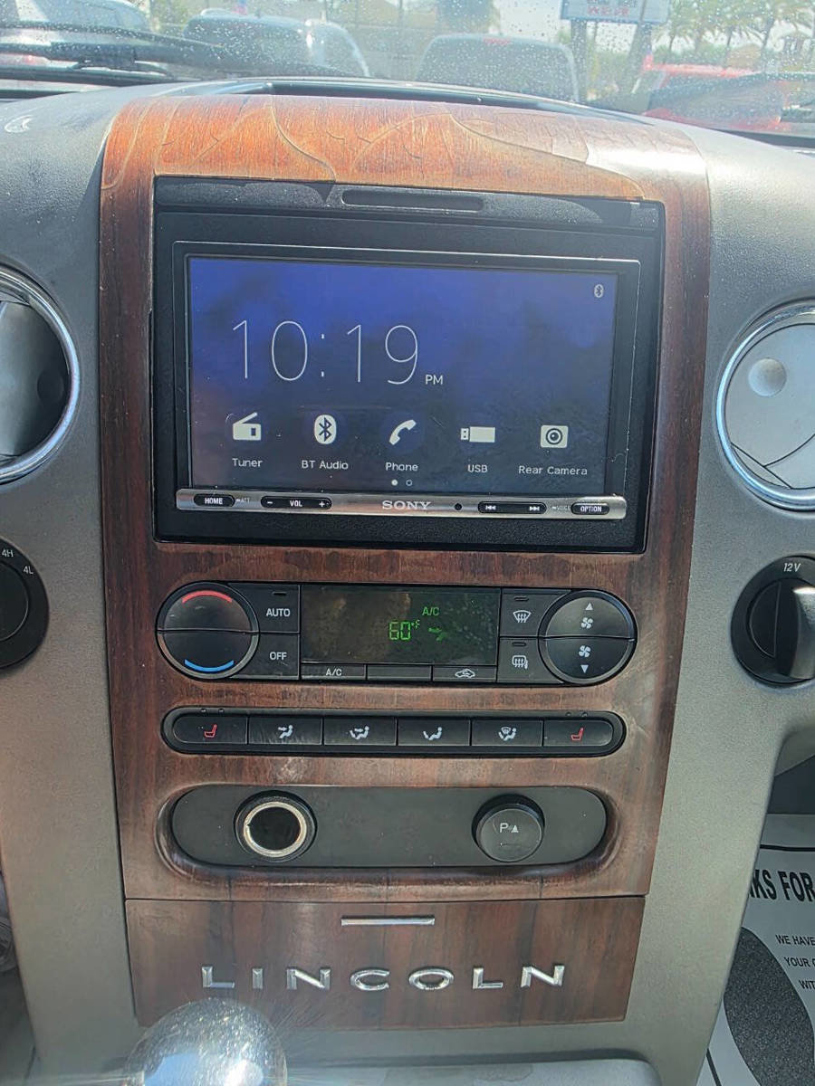 Used 2006 Lincoln Mark LT 4x4 image 16