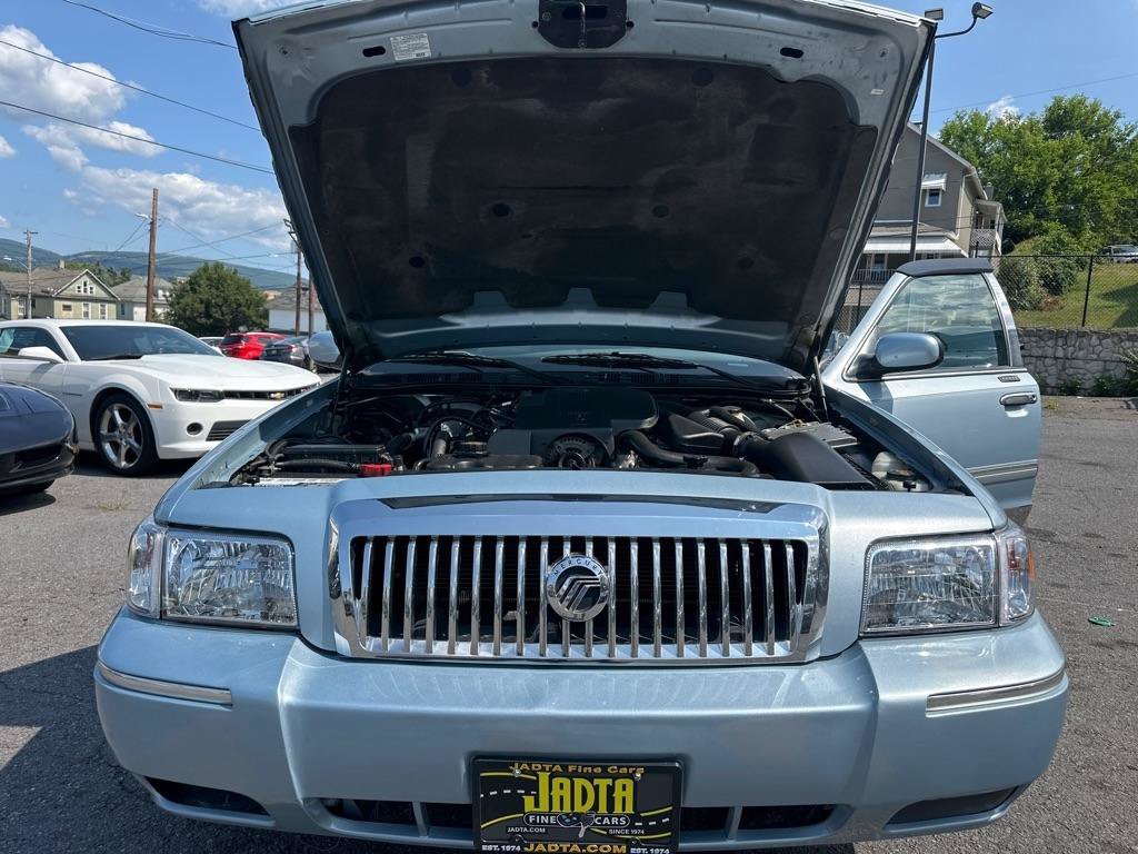 Used 2010 Mercury Grand Marquis LS RWD image 29