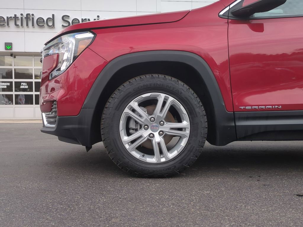 Certified 2022 GMC Terrain SLE w/ Driver Convenience Package image 16