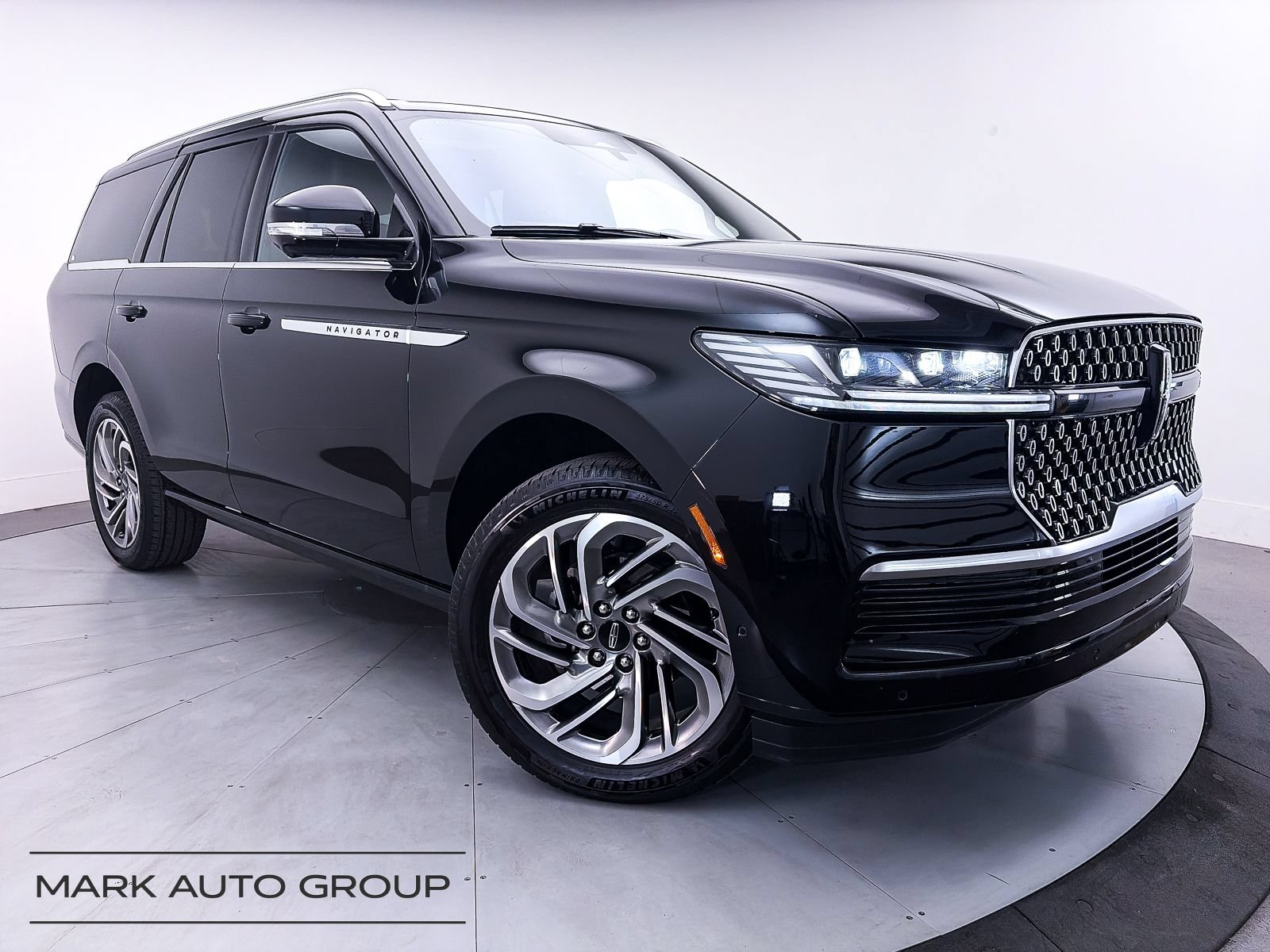 Used 2025 Lincoln Navigator Reserve