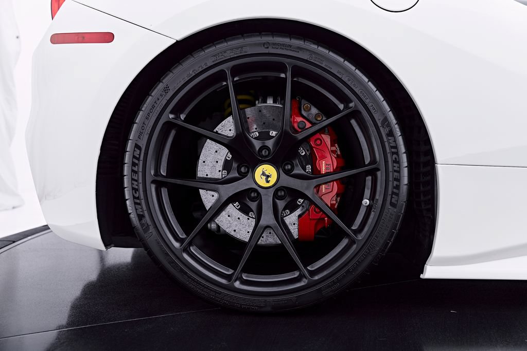 Used 2018 Ferrari 488 GTB RWD image 38