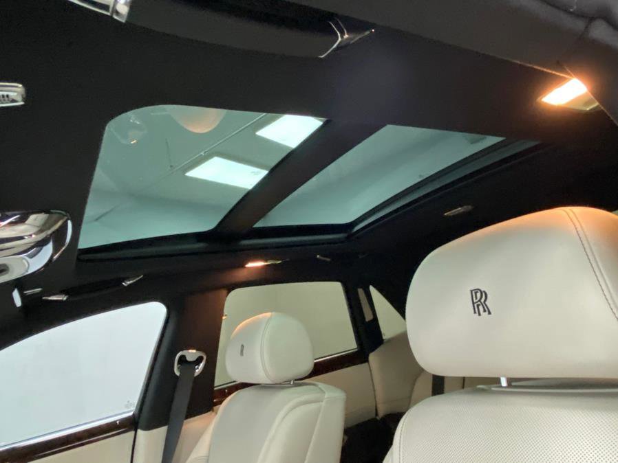 Used 2016 Rolls-Royce Ghost image 12
