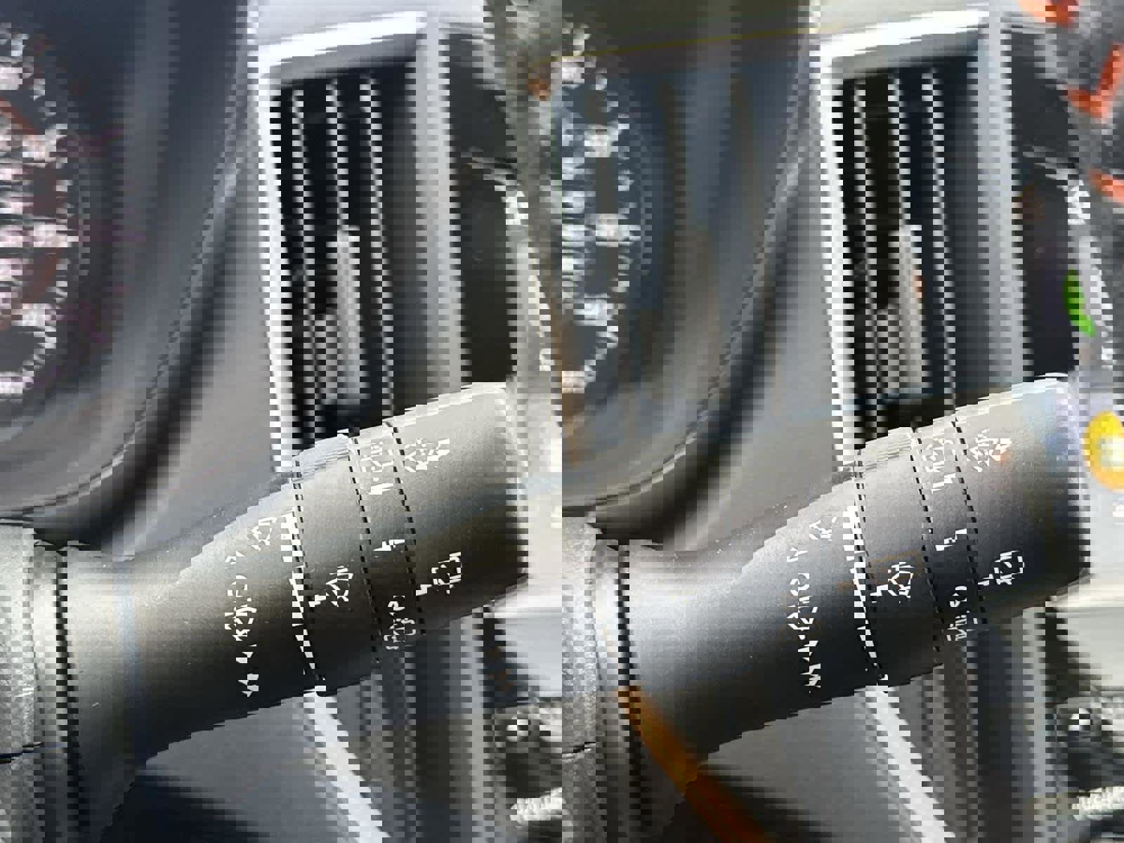 Used 2021 Subaru Crosstrek 2.0i Premium w/ Moonroof Package image 21