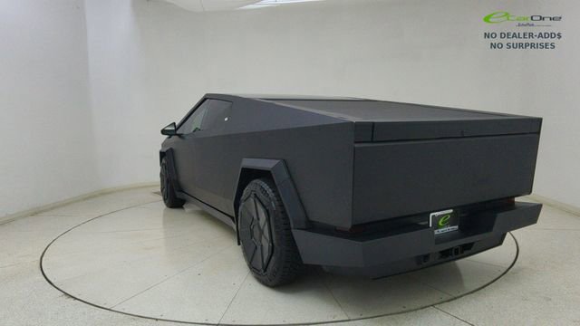 Used 2024 Tesla Cybertruck AWD Crew Cab image 63