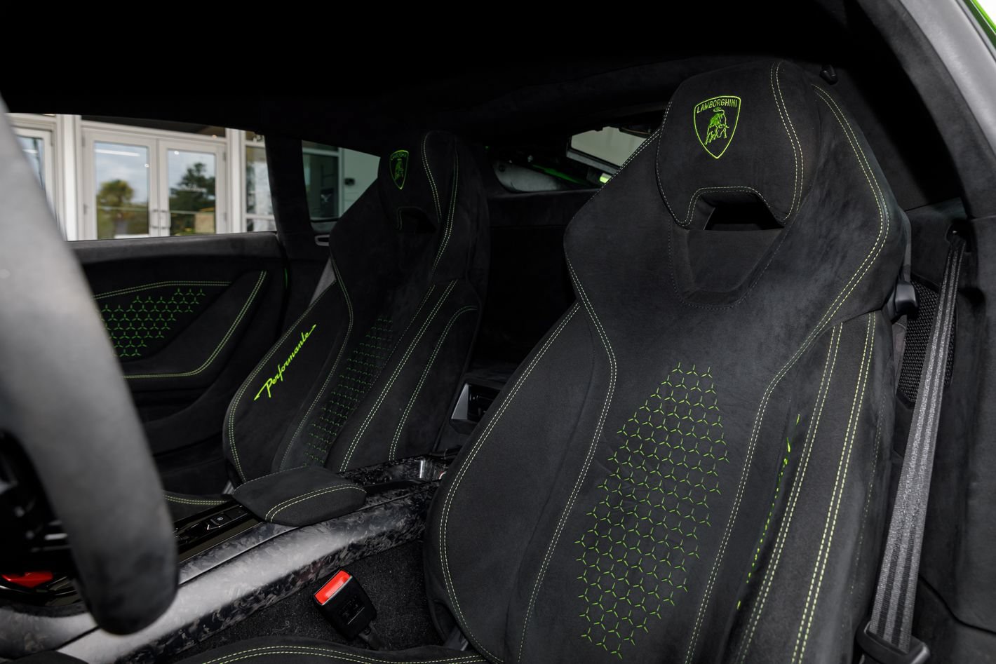 Used 2018 Lamborghini Huracan Performante AWD/4WD image 60