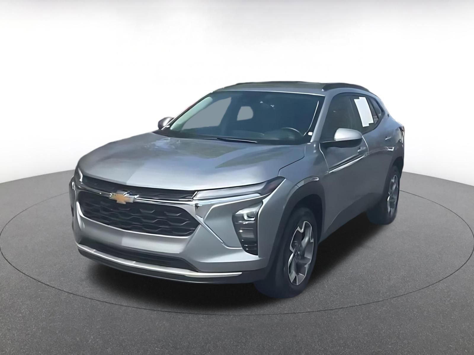 Used 2025 Chevrolet Trax LT w/ LT Convenience Package FWD image 7