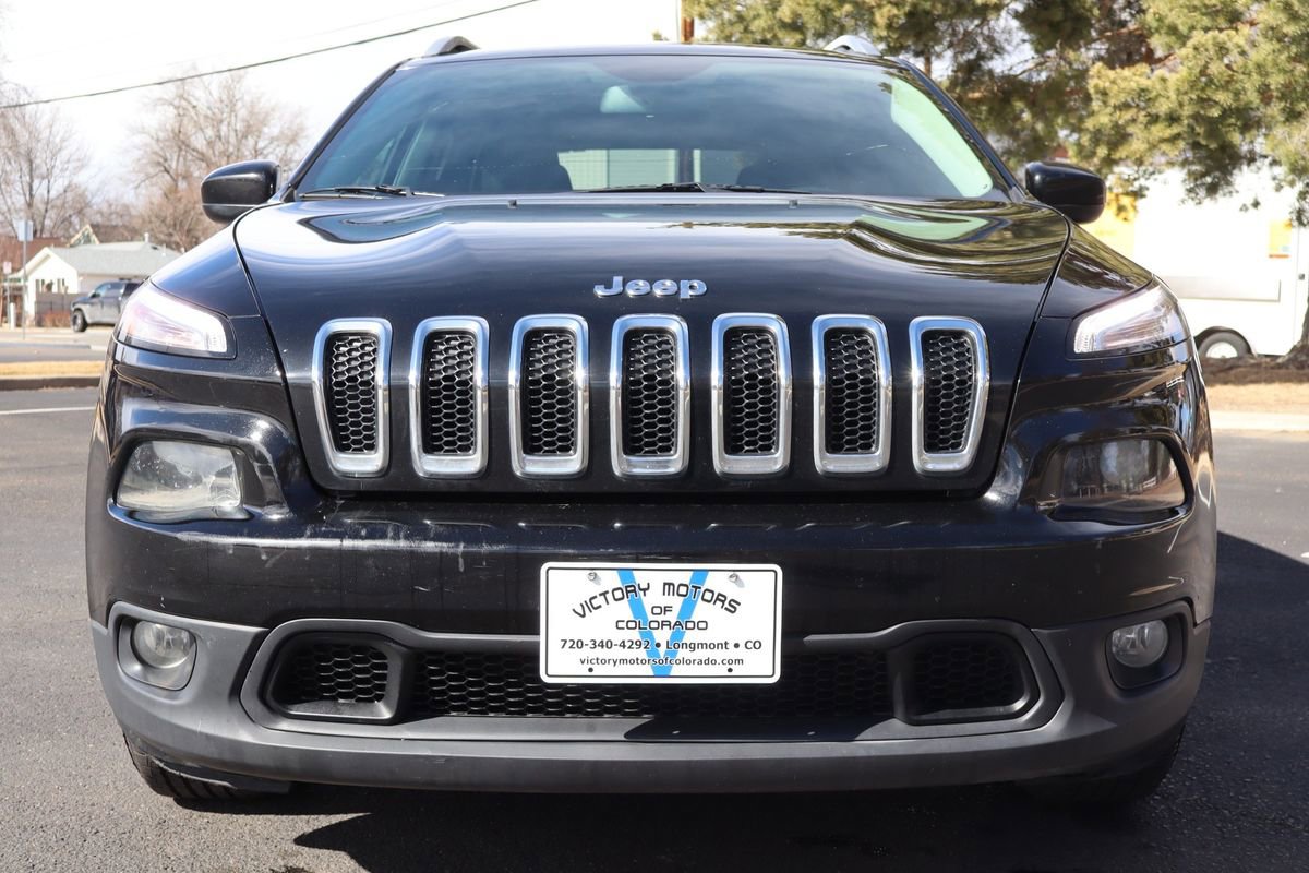 Used 2017 Jeep Cherokee Latitude FWD image 13