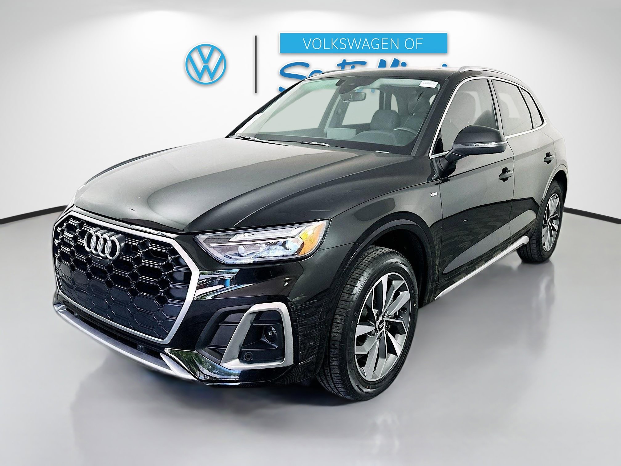 Used 2022 Audi Q5 2.0T Premium Plus w/ Premium Plus Package