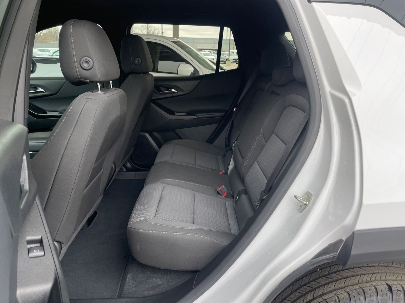 Used 2025 Chevrolet Equinox LT image 24