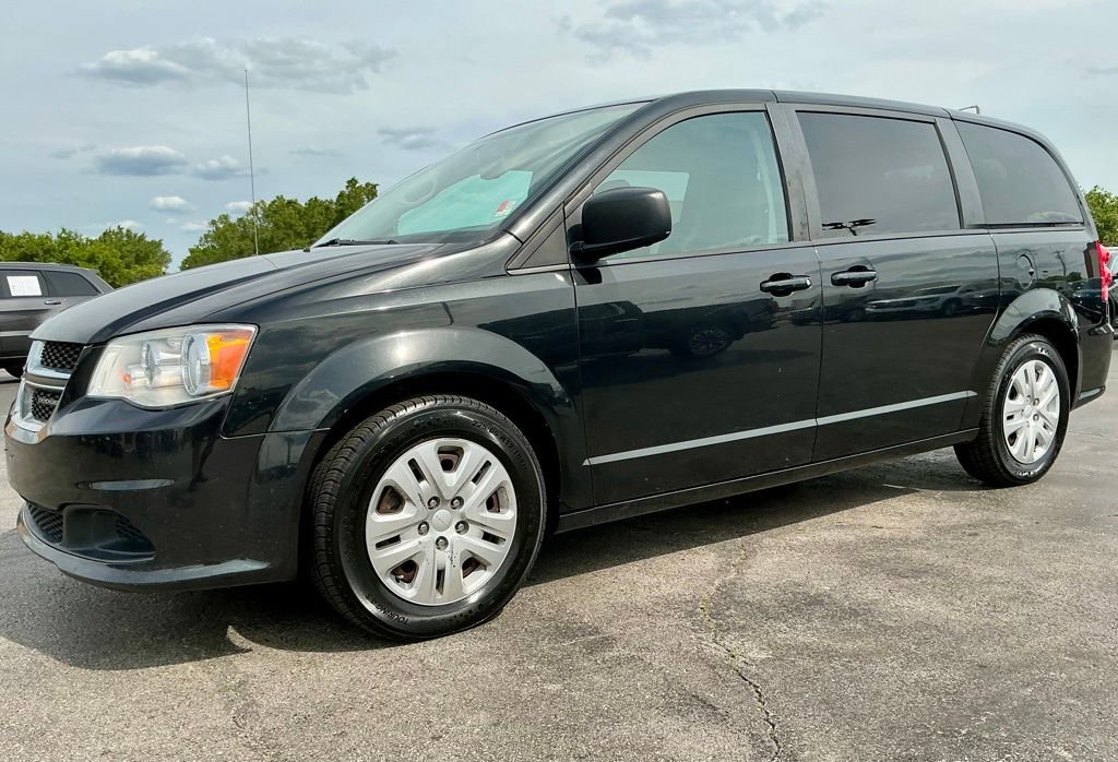Used 2018 Dodge Grand Caravan SE w/ UConnect Hands-Free Group FWD image 7