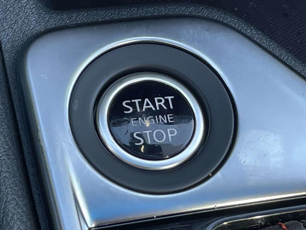 Used 2025 Nissan Sentra SR image 28