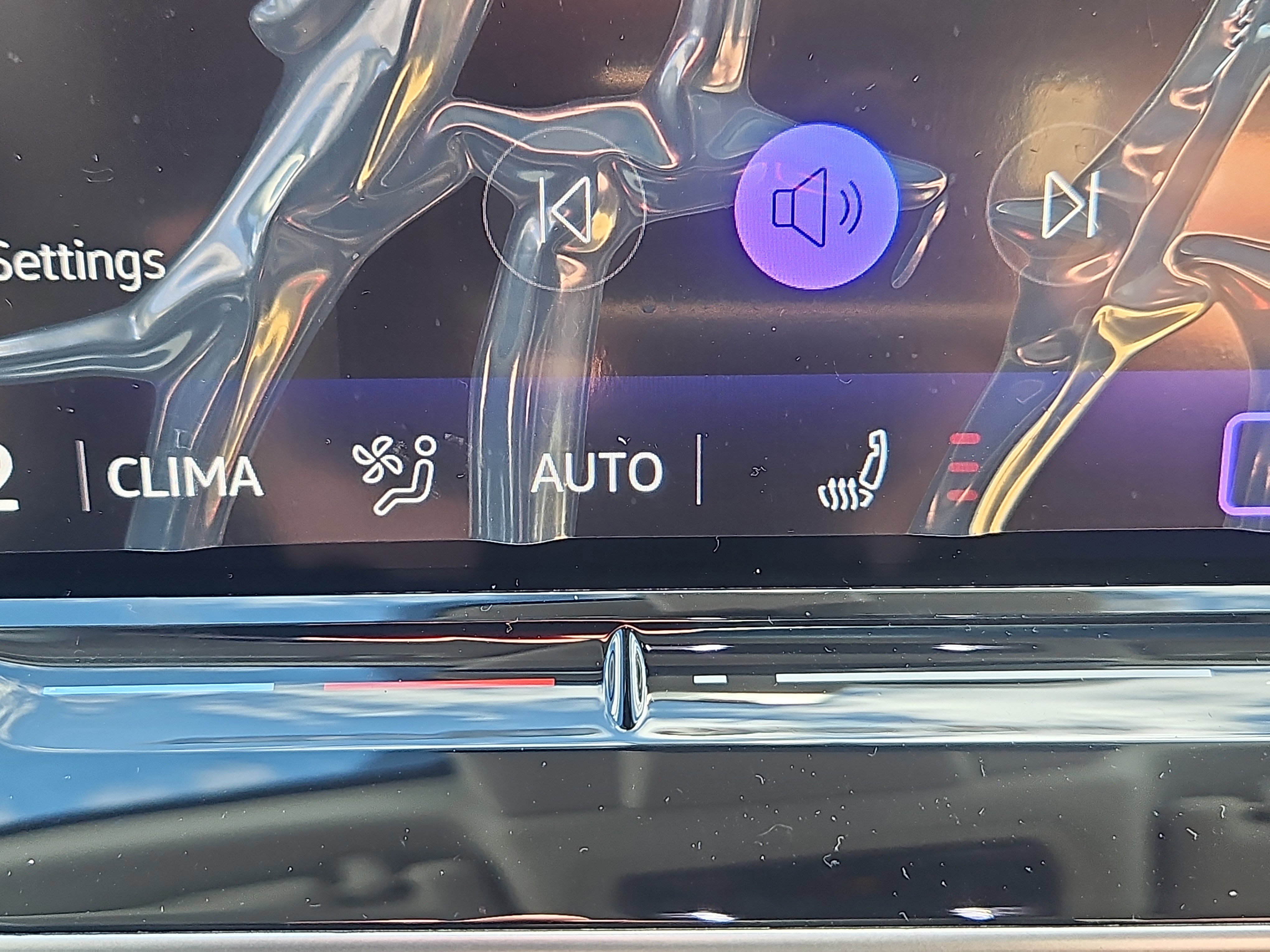 New 2026 Volkswagen Tiguan SE image 9