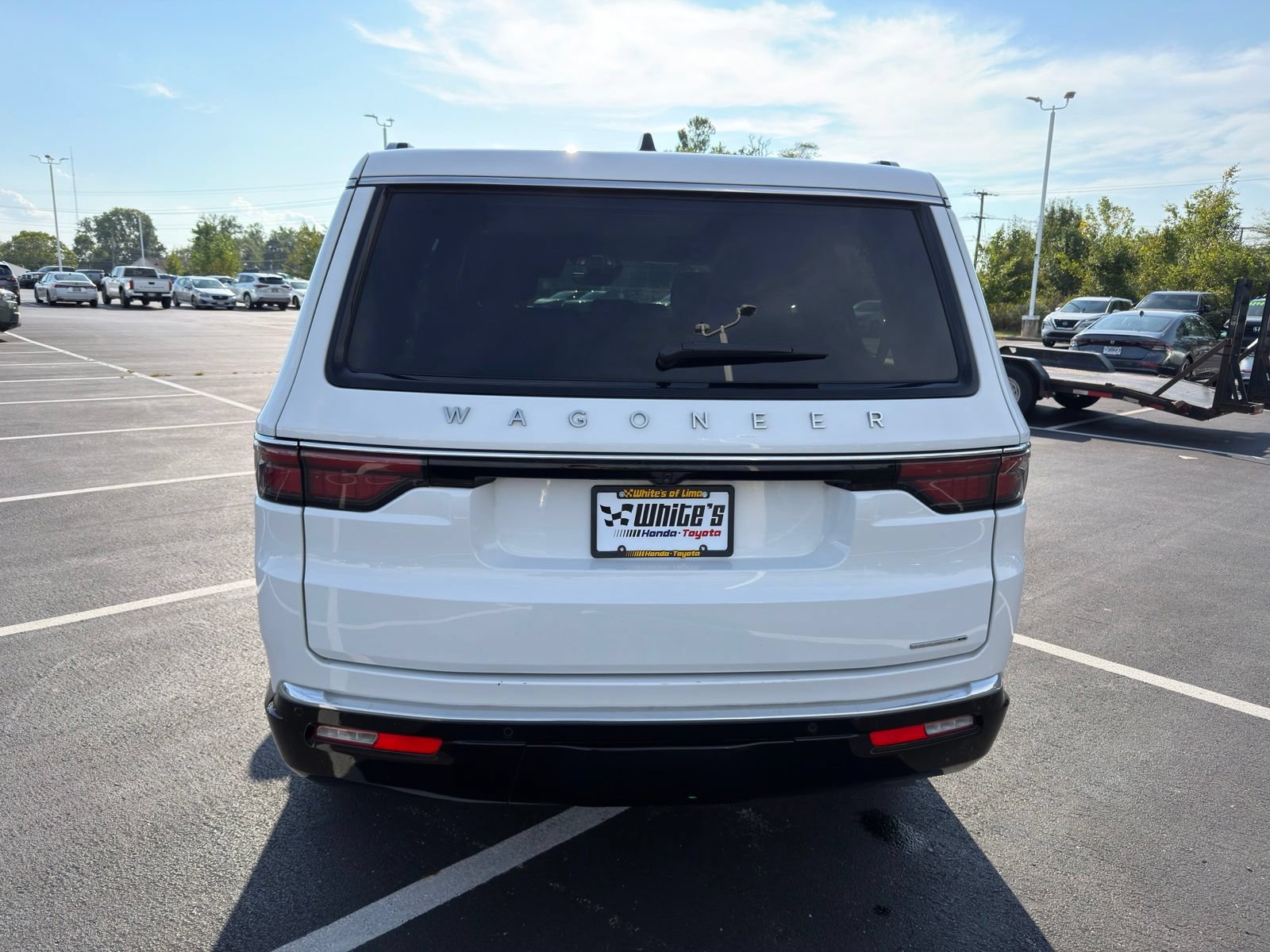 Used 2024 Jeep Wagoneer Series II w/ Flexible Seating Group AWD/4WD image 5