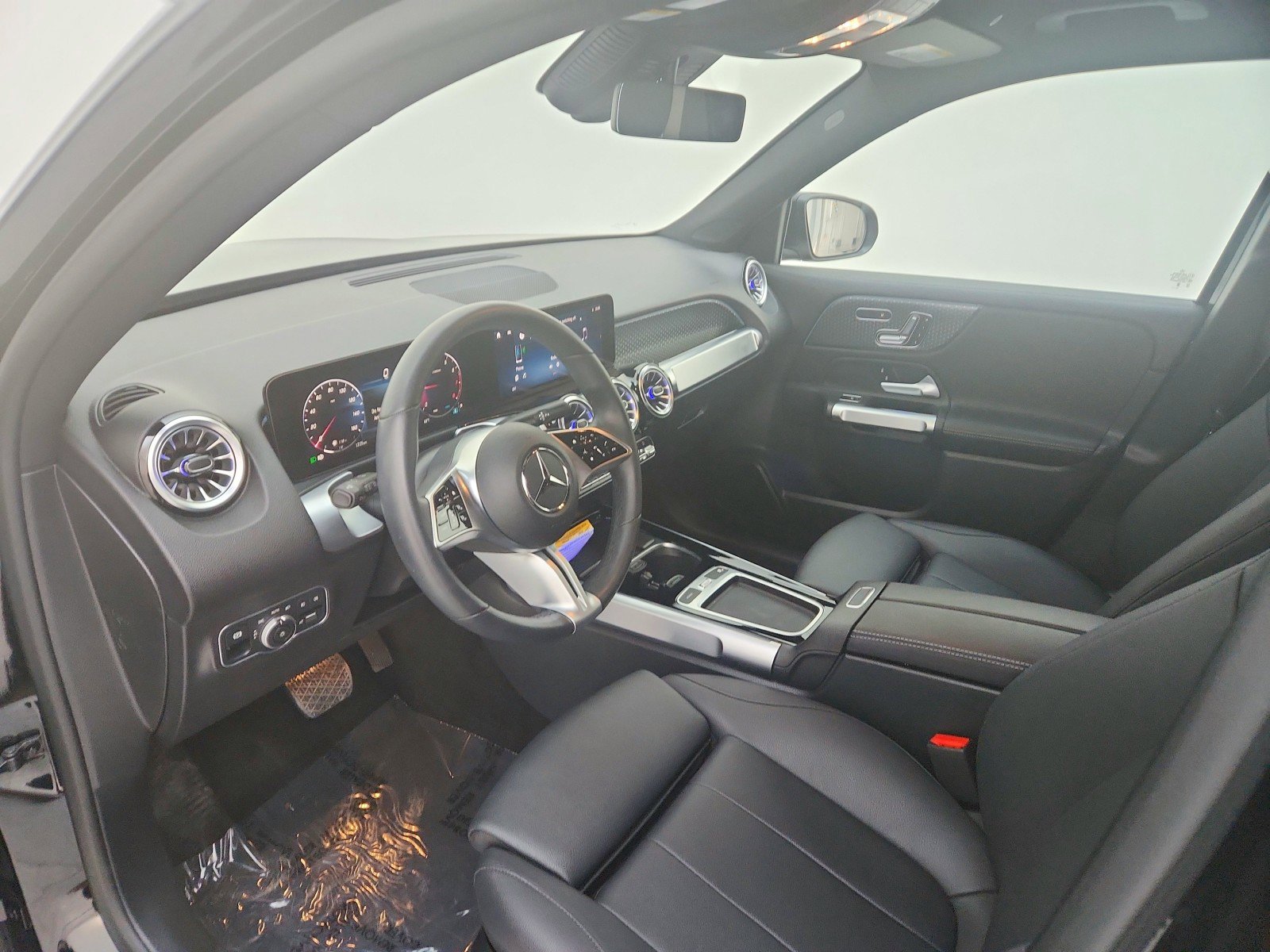 Certified 2024 Mercedes-Benz GLB 250 image 16