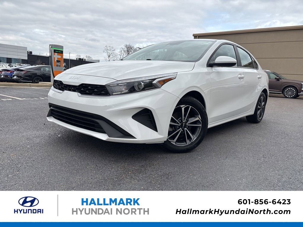 Used 2024 Kia Forte LXS image 1