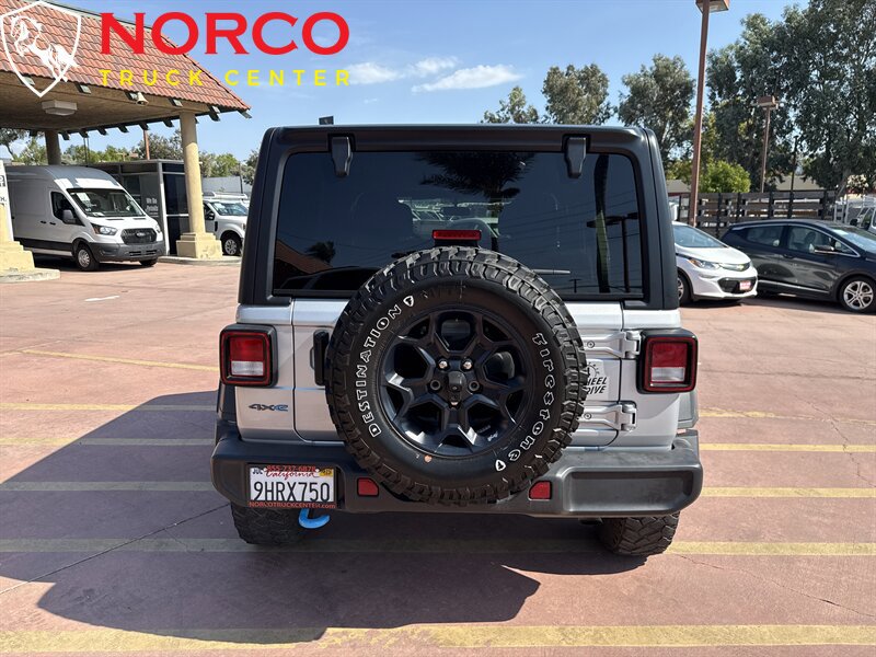 Used 2023 Jeep Wrangler Unlimited w/ Cold Weather Group AWD/4WD image 7