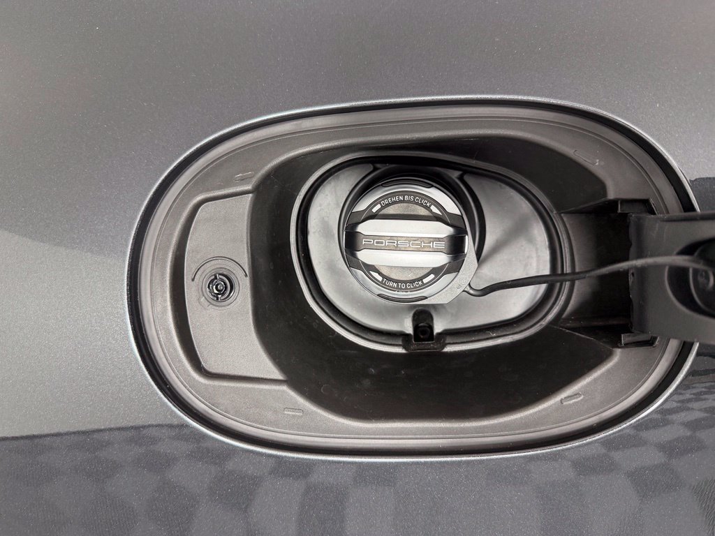 Certified 2025 Porsche Macan S AWD/4WD image 43