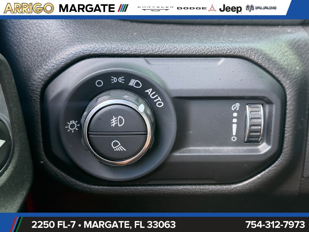 Certified 2023 Jeep Gladiator Overland w/ Popular Equipment Package AWD/4WD image 35