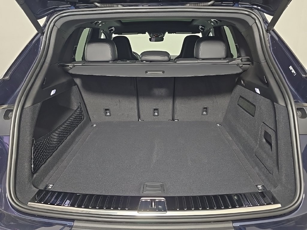 New 2026 Porsche Cayenne AWD/4WD image 13