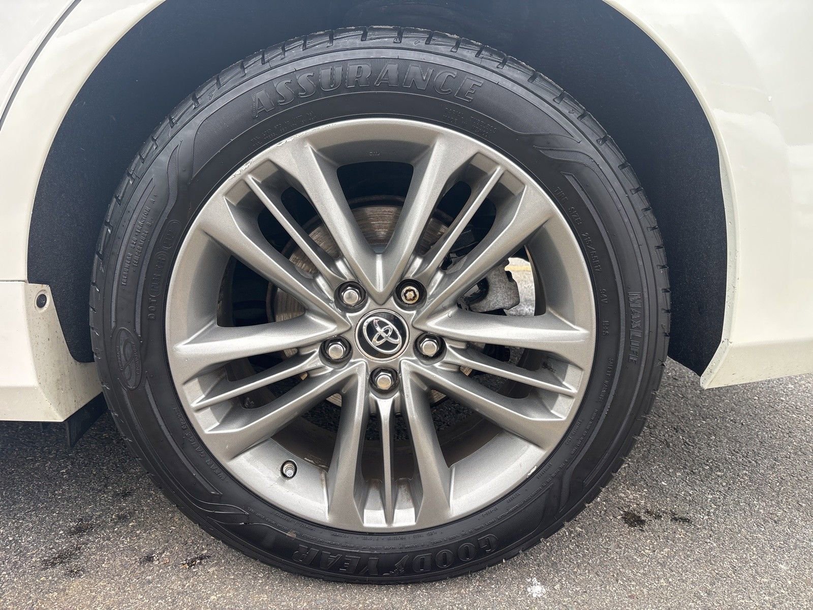 Used 2015 Toyota Camry SE image 44