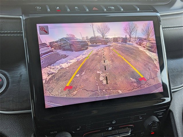 Certified 2022 Jeep Grand Cherokee Limited image 24