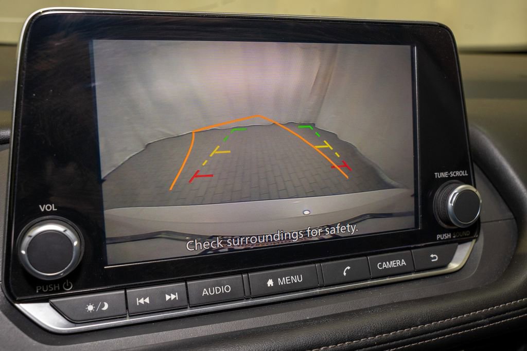 Used 2024 Nissan Rogue SV image 14