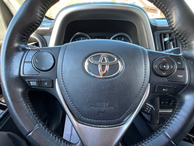 Used 2018 Toyota RAV4 Limited image 12