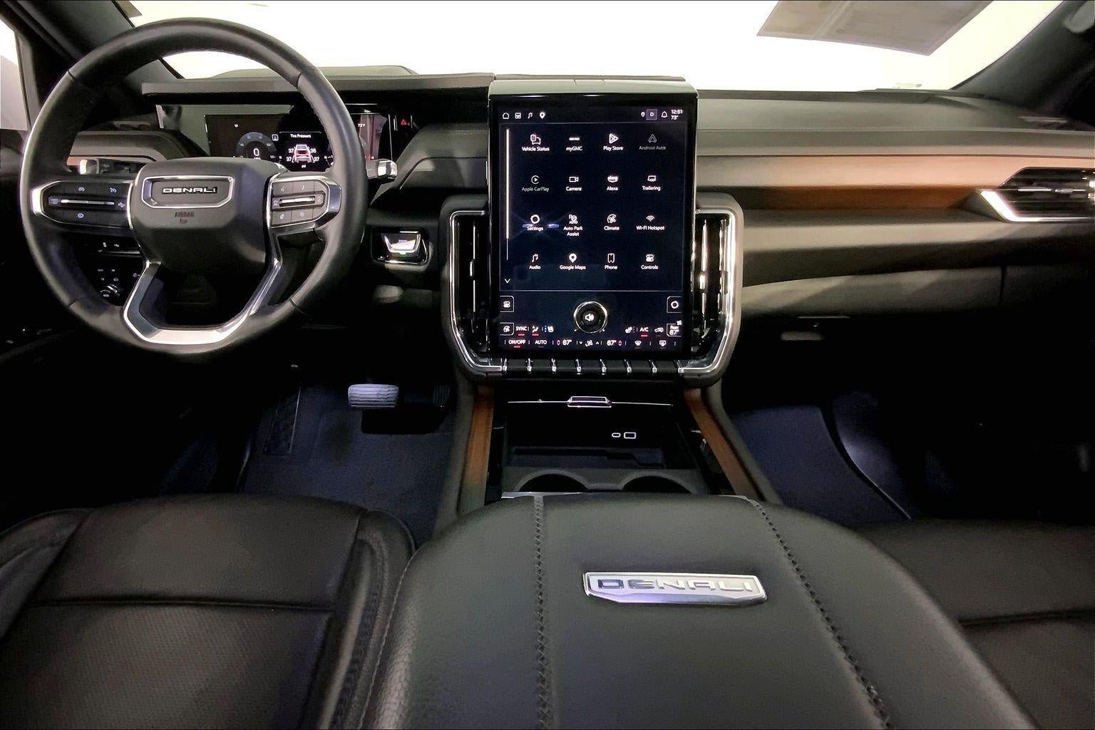 Used 2025 GMC Yukon Denali AWD/4WD image 15