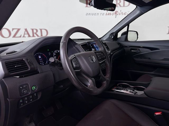 Used 2025 Honda Ridgeline Black Edition image 11