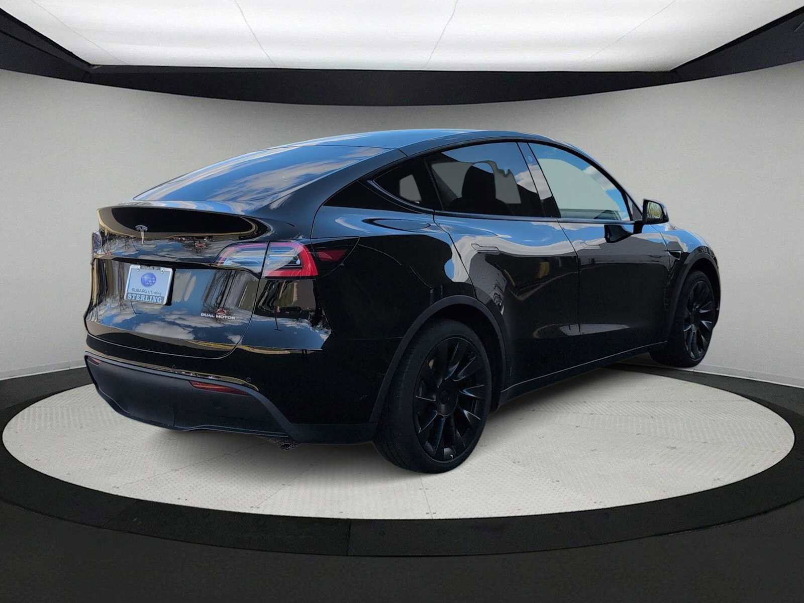 Used 2021 Tesla Model Y Long Range image 8